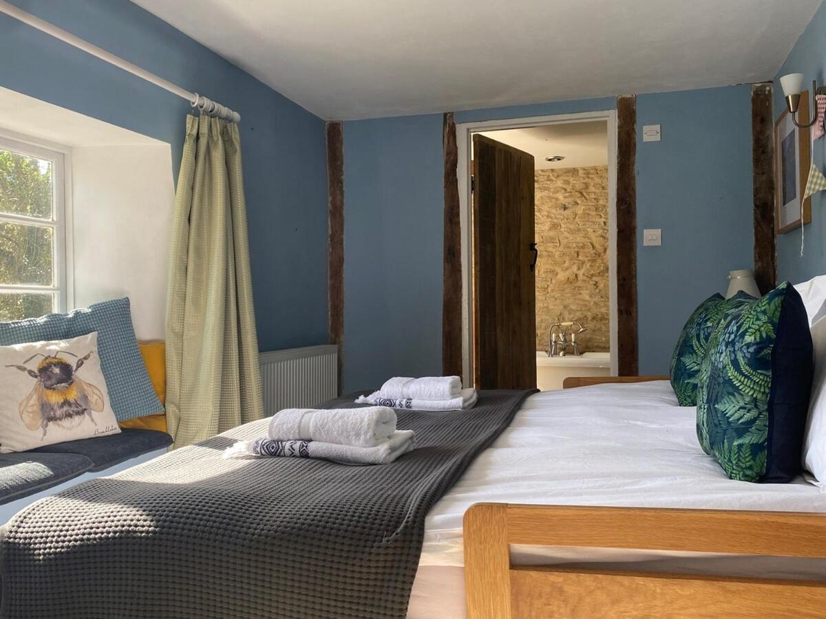 The Explorers Rest - Cottage - Frome Buckland Dinham Exteriör bild